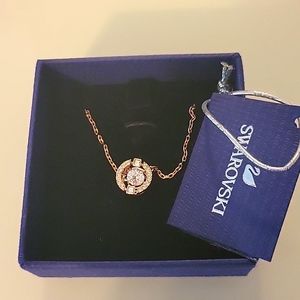🍀Swarovski 17" Necklace NWT